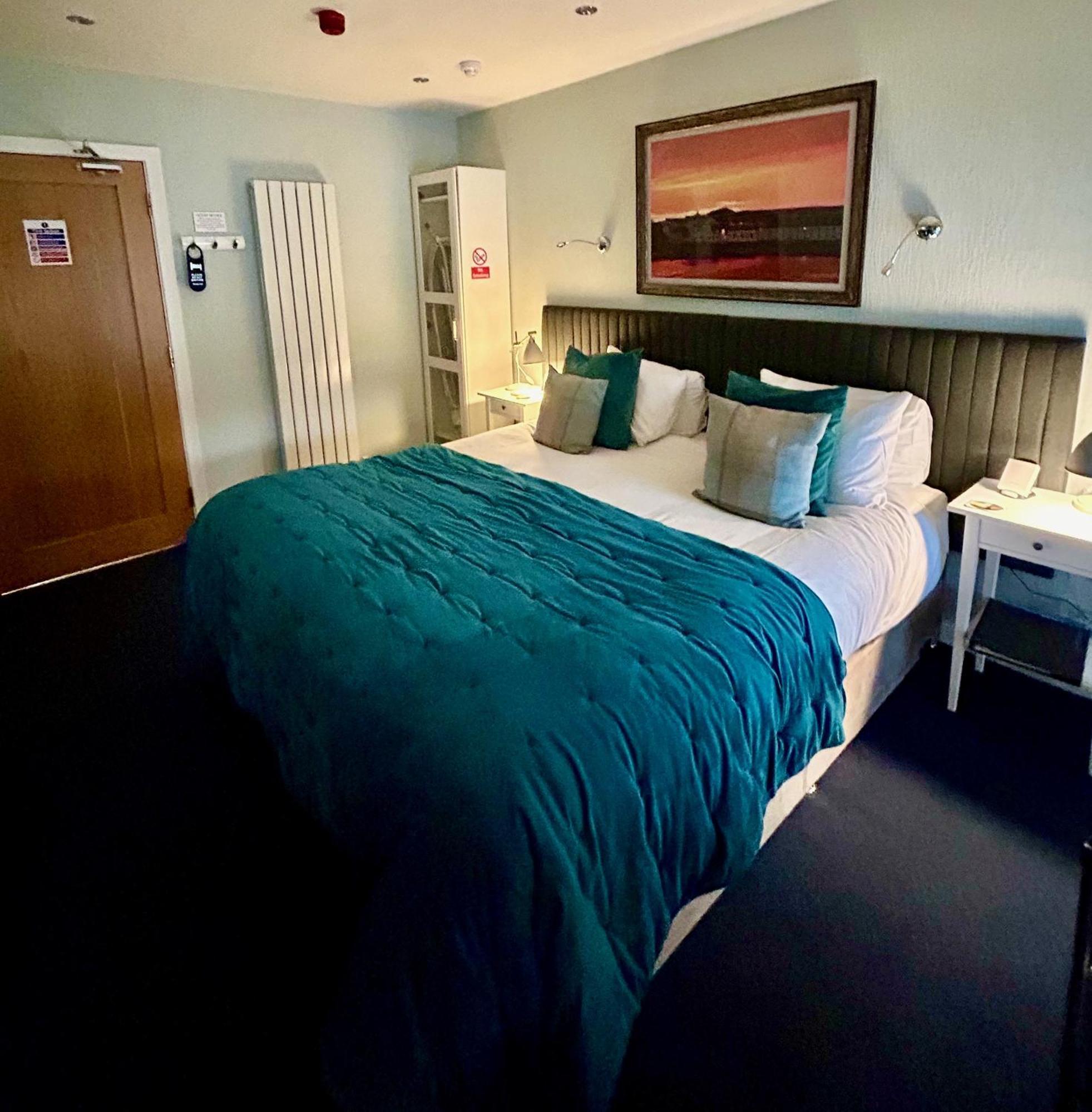 Lochindaal Hotel Port Charlotte Extérieur photo